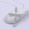 Collana con ciondolo a croce Collana con ciondolo a croce