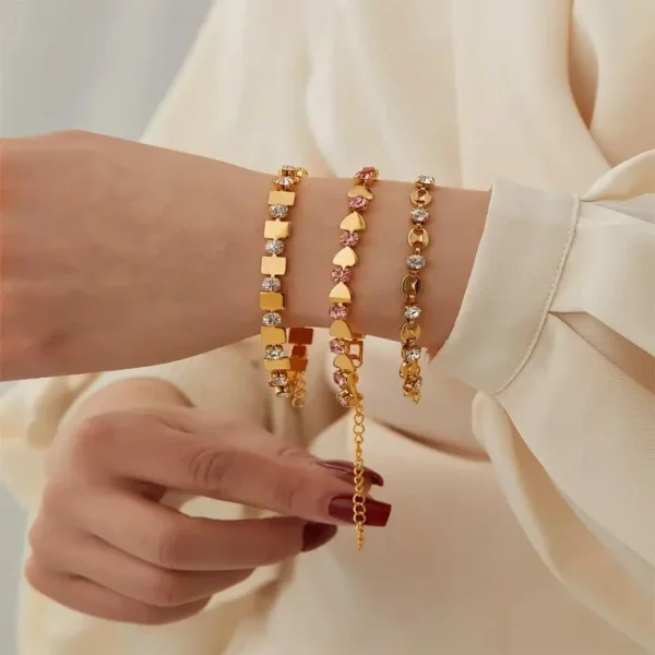 Bracciale con ciondoli smaltati colorati